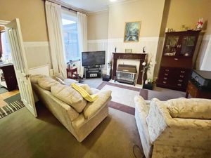 Dining Room- click for photo gallery